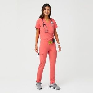 FIGS Hot Coral Set